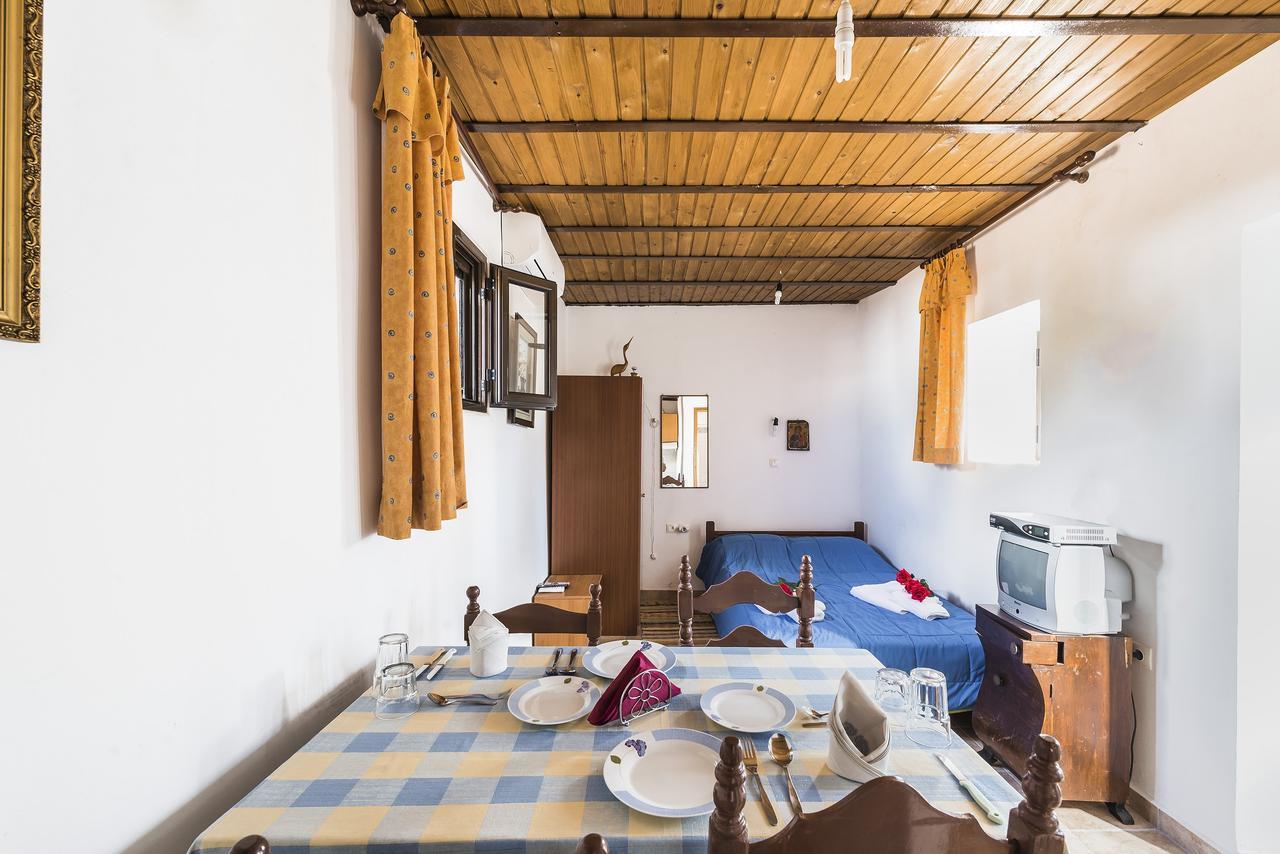Casa La Perla Feriehus Lakhania