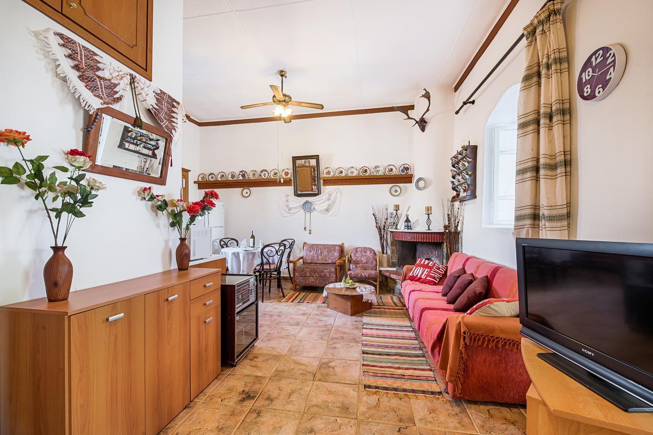 Casa La Perla Lakhania